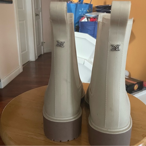 Sam Edelman: Laguna Chelsea boots - Picture 2 of 4